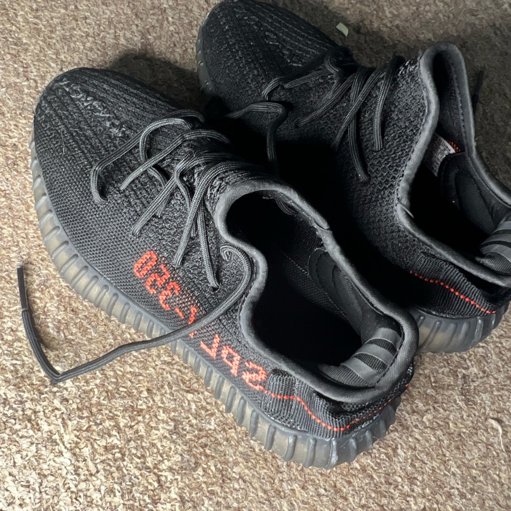 adidas Yeezy Boost 350 V2 Bred womens Sneakers - black/red , US 5